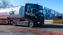 20260329-Tom-Holding-00036